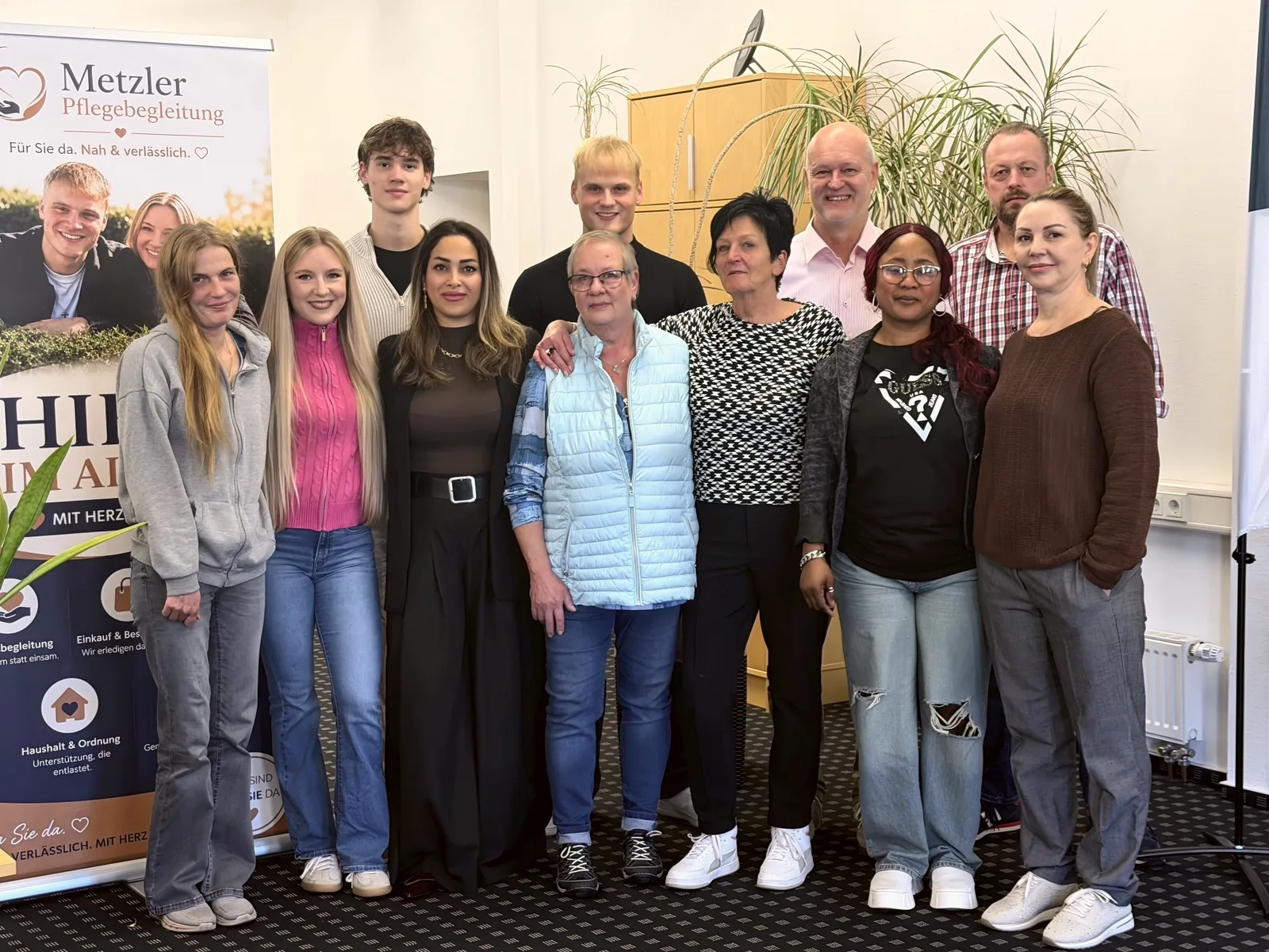 Das Team von Metzler Pflegebegleitung im Büro in Stuhr